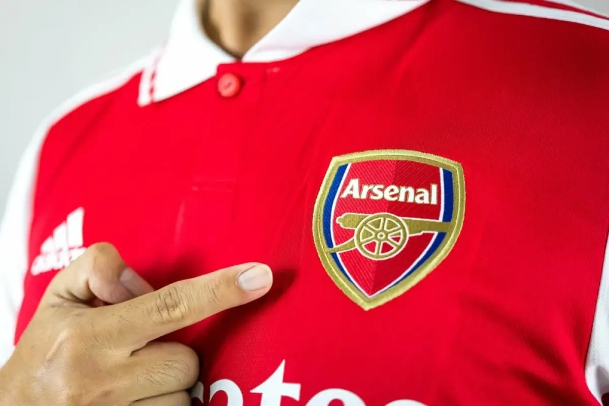 mikel-arteta-podpisal-nowy-kontrakt-z-arsenalem-zostanie-w-klubie-do-2030-roku