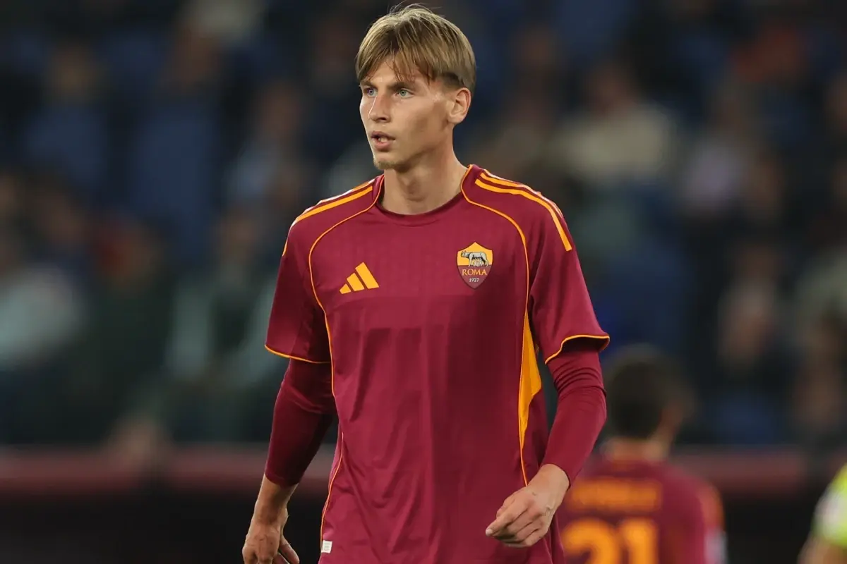 roma-rozgromila-fiorentine-40-pewne-zwyciestwo-rzymian-w-walce-o-miejsce-w-lidze-mistrzow