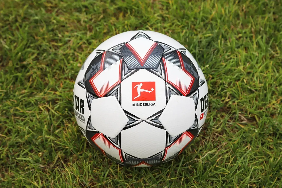 paderborn-pokonal-hamburger-sv-rayan-philippe-przesadzil-o-zwyciestwie