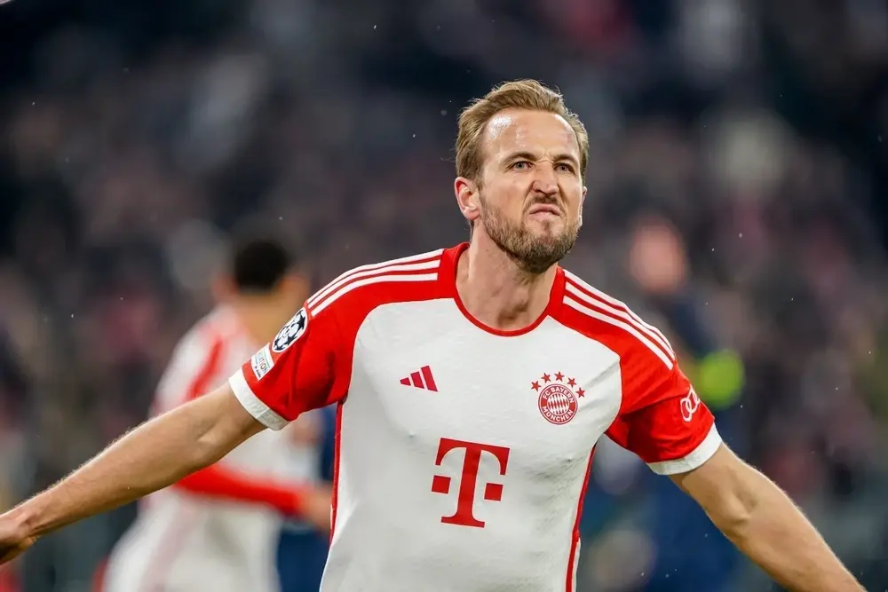harry-kane-zdobyl-zlota-pilke-wyjatkowe-osiagniecie-napastnika-bayernu