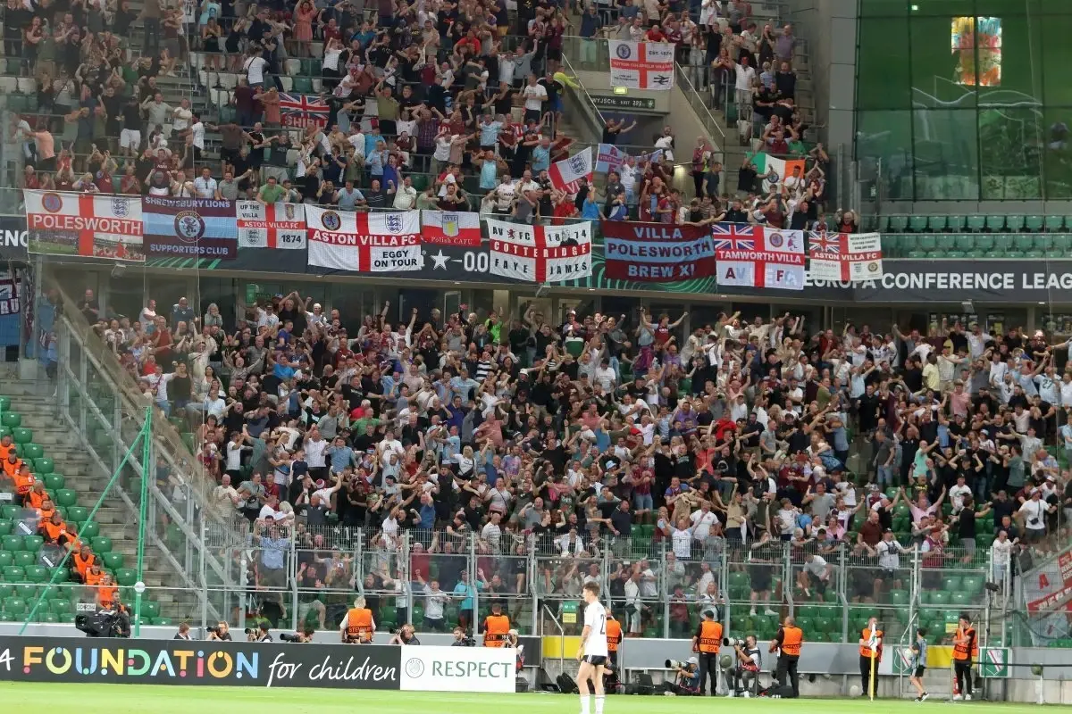 aston-villa-podejmuje-kroki-prawne-przeciwko-jamie-emu-carragherowi