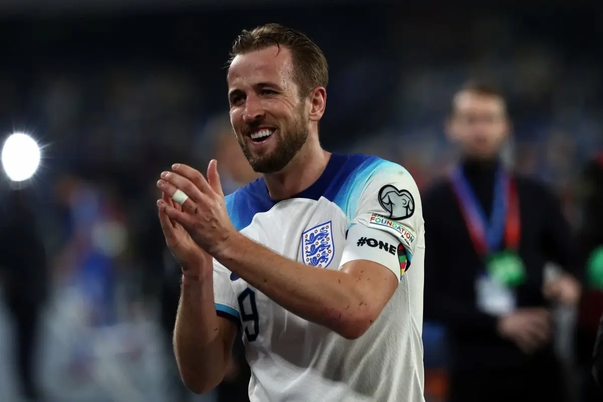 harry-kane-wyrozniony-na-gali-zlotej-pilki-otrzymal-nagrode-dla-najlepszego-napastnika